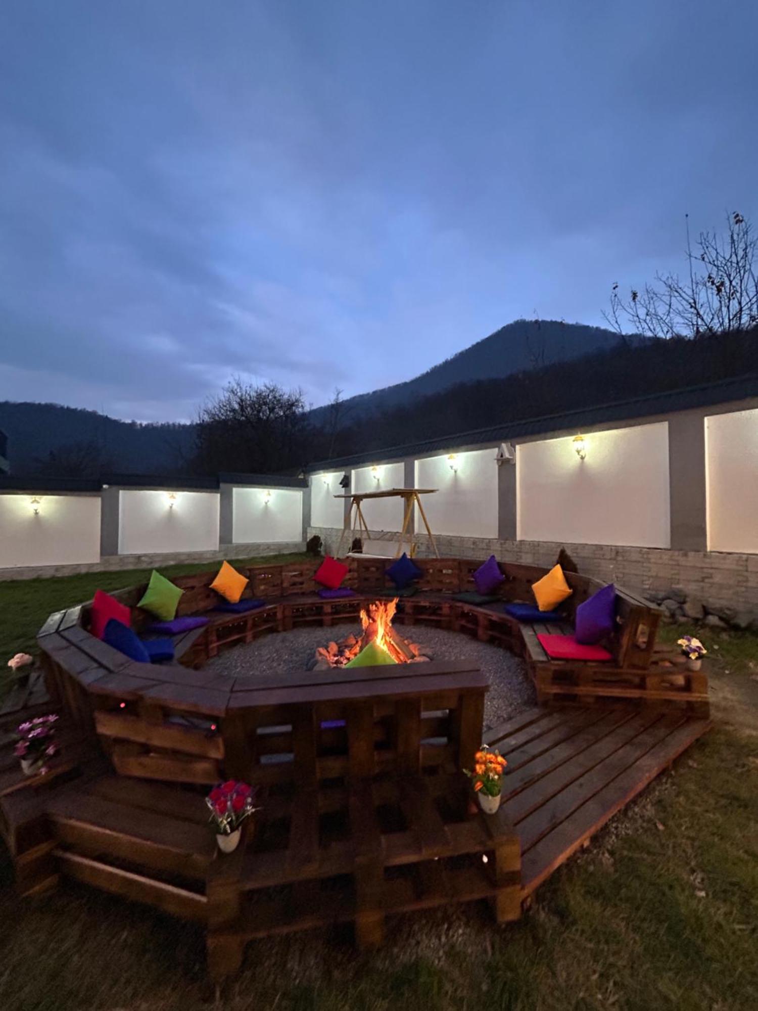 Qafqaz Mountside Chalet ガバラ エクステリア 写真