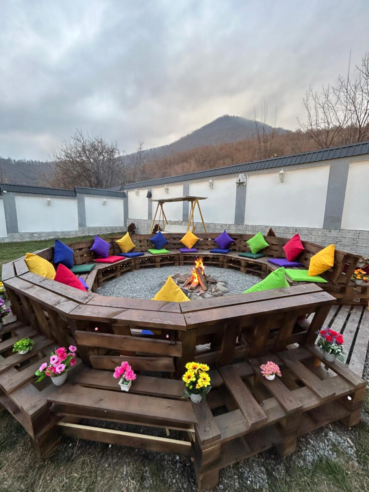 Qafqaz Mountside Chalet ガバラ エクステリア 写真